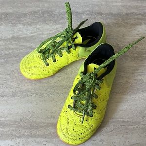 Adidas kids lime yellow green size 11 boys shoes